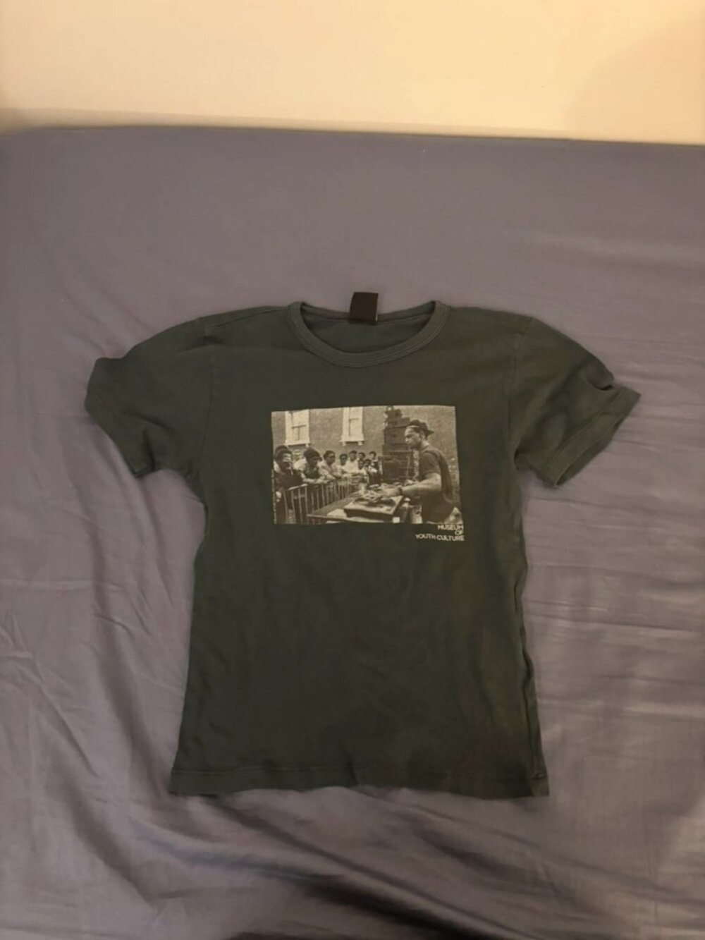 Black Graphic Baby Tee T-Shirt Women's Size M